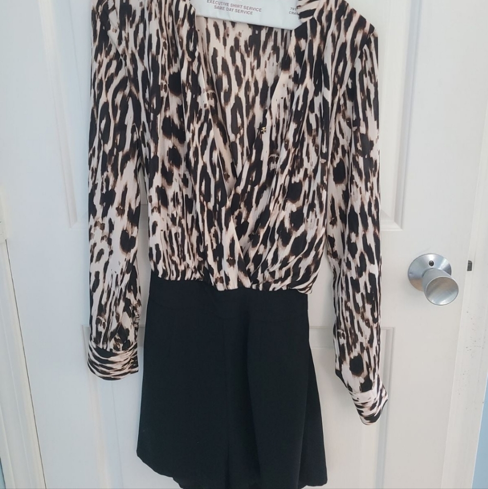 Jennifer Lopoz leopard long sleve Roomper